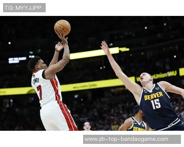 纳兹里德表现惊艳18投11中砍下33分三分球命中率高达60