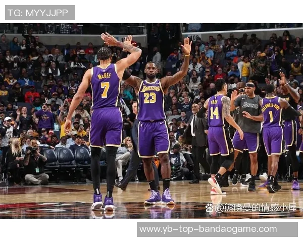 湖人三大核心携手发力挡拆战术每回合得分领先联盟排名第一 湖人三大核心携手发力挡拆战术每回合得分领先联盟排名第一