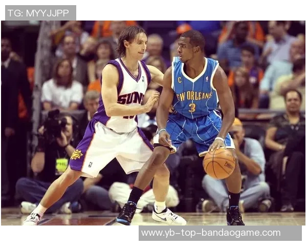 小吧观赛快船对阵鹈鹕主场赠送保罗快船10时期球衣给每位球迷