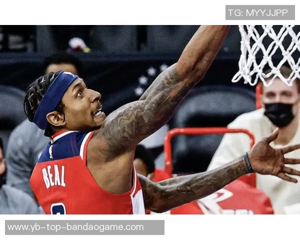 福克斯第三节火力全开7投6中狂砍16分上半场表现平平仅得4分 福克斯第三节火力全开7投6中狂砍16分上半场表现平平仅得4分